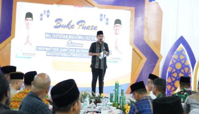 Buka Puasa Bersama Dengan Seluruh Pemangku Kepentingan Kota, Rico Waas : Momentum Untuk Mengikat Silaturahmi Diantara Kita Semua