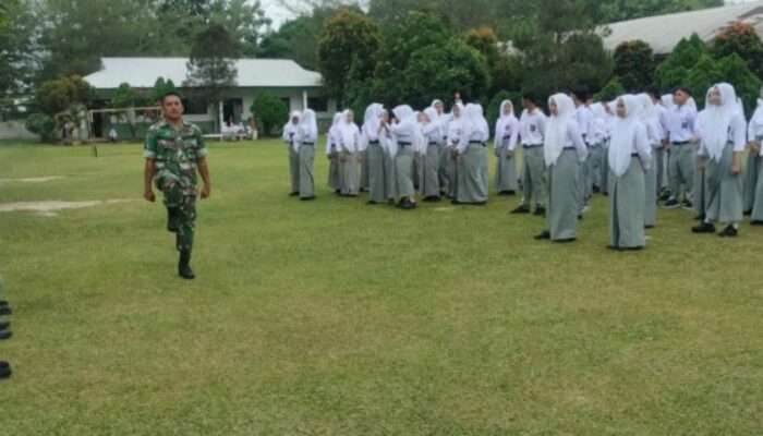 Wasbang di SMAN 1 Sipispis, Serma Moradin Berikan Pembekalan PBB
