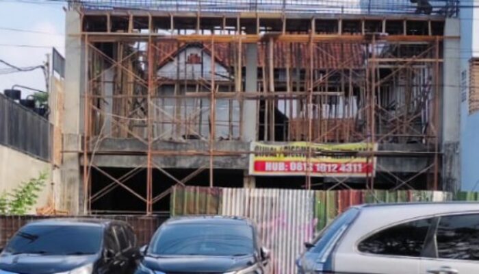 Pengerjaan Dua Unit Ruko di Jalan Dr Mansur Medan Berjalan Mulus Tanpa PBG