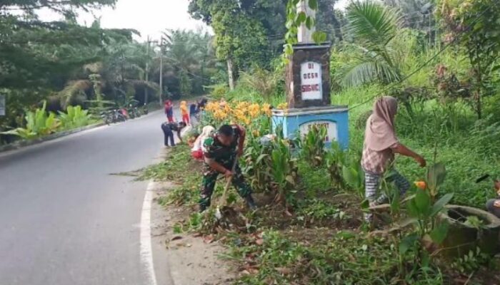 Babinsa Kodim DS Laksanakan Gotong Royong Jumat ‘Bersih’
