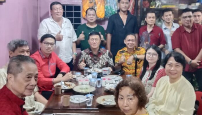 Anggota DPRD Medan Lily Hadiri Acara “Ng Seng Jin Pek Pek” di Vihara Kara Manggala