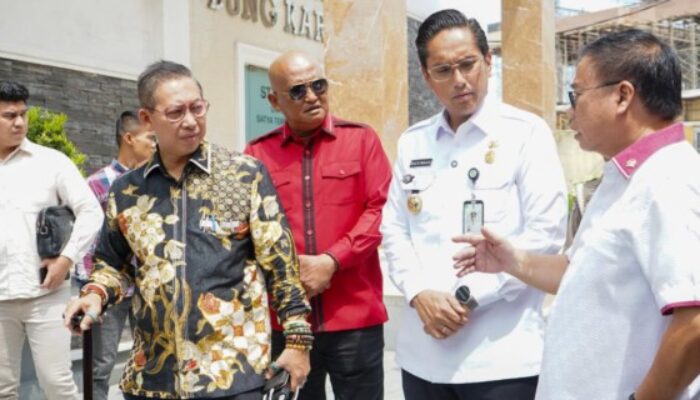 Rico dan Wong Apresiasi Metode Pendidikan Anak Bangsa di YP Sultan Iskandar Muda