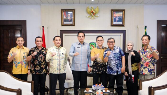 Rico Dukung Penyelenggaraan 45 Tahun Salon Foto Indonesia di Medan
