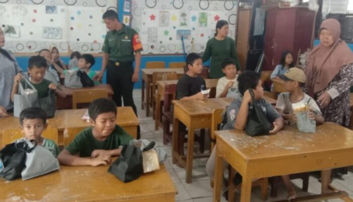 Babinsa DS Dampingi Pelaksanaan MBG Kepada Pelajar dan Wanita Hamil, Menyusui Serta Balita