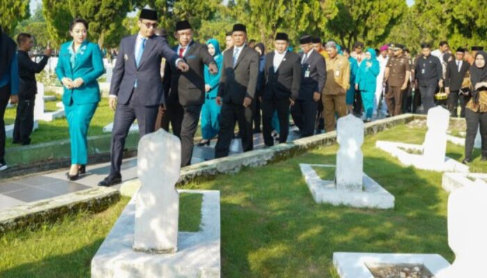 Sambut HUT Ke-435 Medan, Rico Pimpin Ziarah ke TMP Bukit Barisan