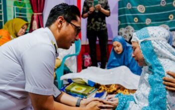 Rico Takziah ke Rumah Duka Kepling 1 Kelurahan Sei Agul