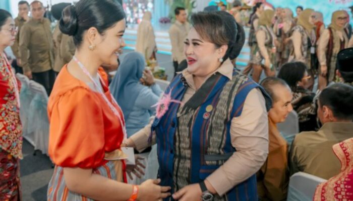 Stand Sumut Pamerkan Produk Unggulan HUT Ke-45 Dekranas di Balikpapan