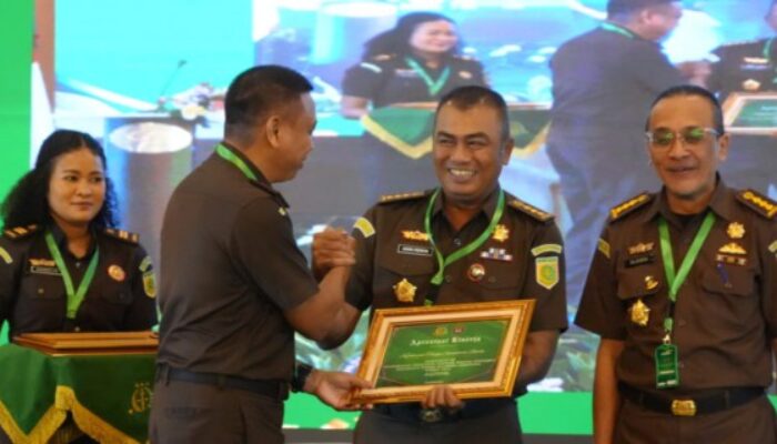 Intel Kejatisu Raih Terbaik Ke-3 Se-Indonesia