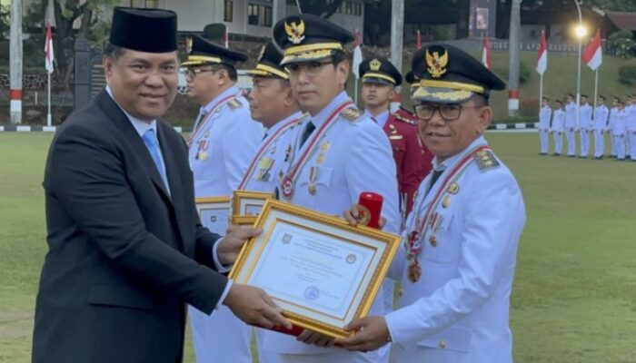 IPDN Anugerahi Penghargaan Kartika Pamong Praja Muda Kepada Rico-Zaky