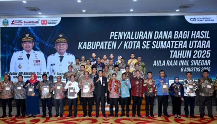 Bobby Serahkan Hutang DBH Tahun 2023-2024 Rp674 M ke Kabupaten/Kota di Sumut
