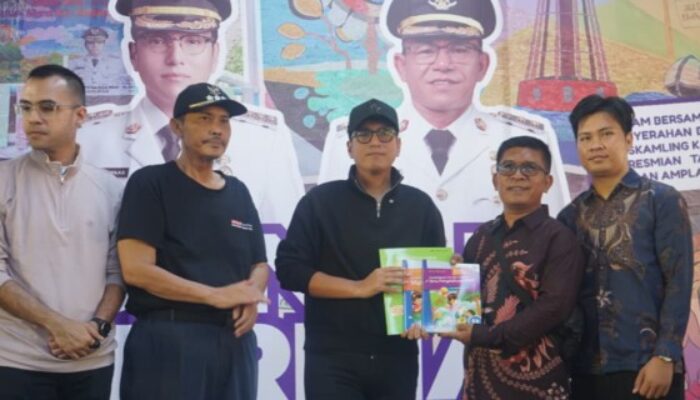 Senam Germas Amplas Meriah! Wali Kota, Warga dan UMKM Bersatu di Ruang Publik Hijau
