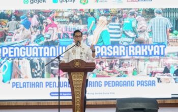 Rico Ingatkan Pentingnya Transformasi Digital Bagi Pedagang Pasar
