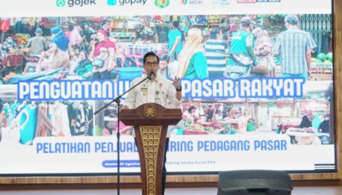Rico Ingatkan Pentingnya Transformasi Digital Bagi Pedagang Pasar