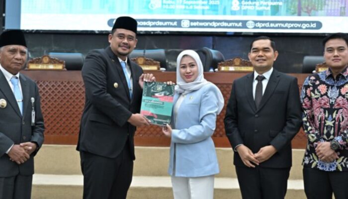 Bobby Sampaikan Ranperda P-APBD 2025 Rp12,5 Trilliun