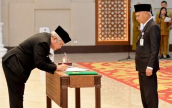 Pesan Wagubsu Saat Lantik Pejabat Pimpinan Tinggi Pratama dan Administrator