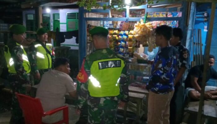 Danramil Kutalimbaru Pimpin Patroli Pos Kamling di Dua Desa