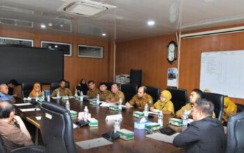 Komisi 1 Gelar RDP Terbaik Calon Kepling di Titi Papan