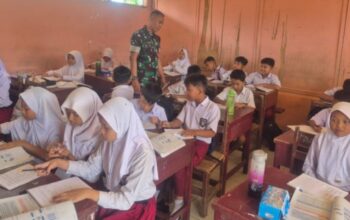 Babinsa DS Laksanakan Wasbang di SDN 102125