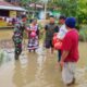 Danramil Salurkan Bantuan Dari Kemensos dan BNPB Untuk Korban Banjir