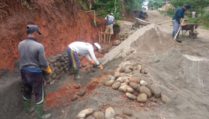 Satgas TMMD 126 Kodim 0204/DS Ngebut Tuntaskan Pengerjaan TPT