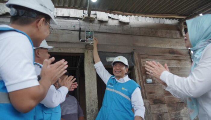 Rayakan HLN ke-80, PLN Hadirkan Cahaya Harapan bagi Keluarga di Tapteng