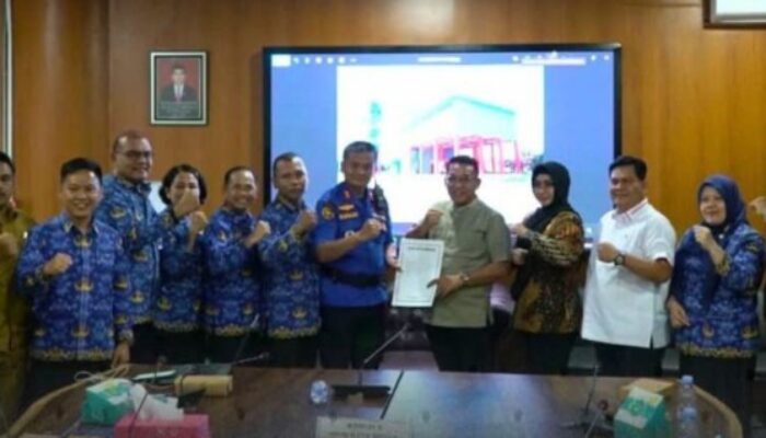 Edwin Pimpin Rapat Pansus Finalisasi Ranperda Pencegahan dan Penanggulan Kebakaran