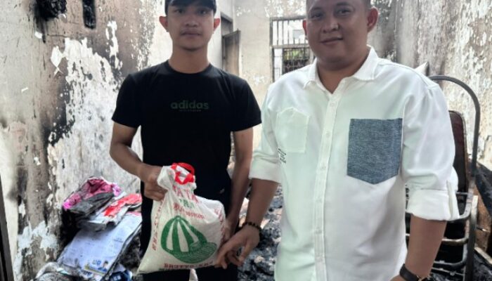 Tokoh Muda Zainuddin Kunjungi Rumah Ketua IMM Kota Medan yang Terbakar