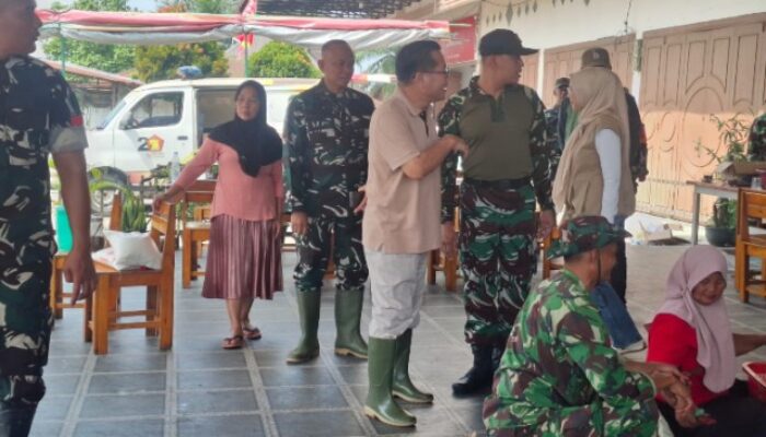 Dandim 0204/DS Tinjau Dapur Umum Korban Banjir di Sei Rampah