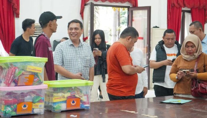 Pemko Medan Salurkan Bantuan bagi Wartawan yang Tetap Bertugas saat Banjir