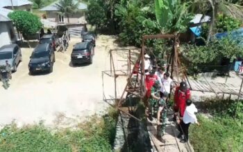 Kodim DS Perbaiki Jembatan Merdeka Penghubung Dua Kabupaten