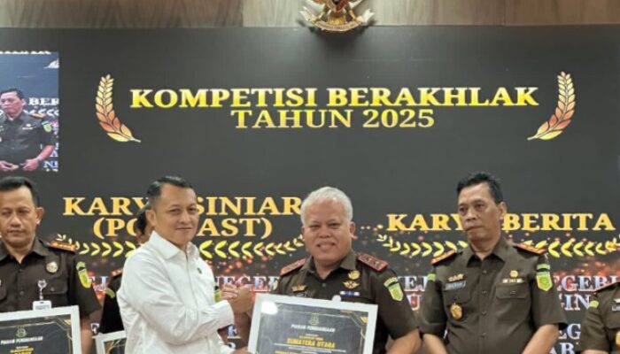Kejatisu Raih Peringkat III Kompetisi Satker Ber-AKHLAK 2025