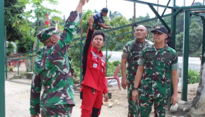 Dandim DS Tinjau Renovasi Jembatan Gantung Garuda di Serdang Bedagai
