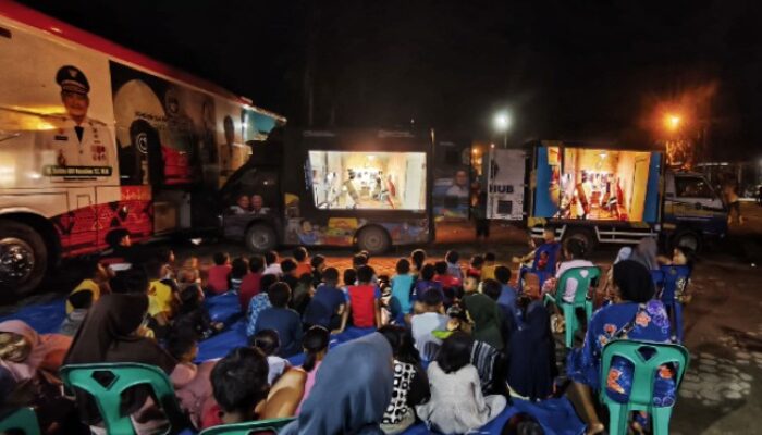 Pemprovsu Gelar Nobar Film “Agak Laen”  Hibur Relawan dan Warga Tapsel
