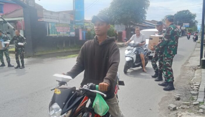 Koramil 01/Sunggal Gelar Program “Jumat Sejuta, Jumat Penuh Cinta” untuk Warga Sunggal