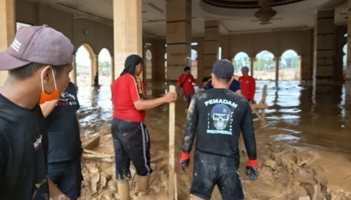 Wamendagri Apresiasi Respons Cepat Wali Kota Medan Tangani Pascabencana Aceh Tamiang