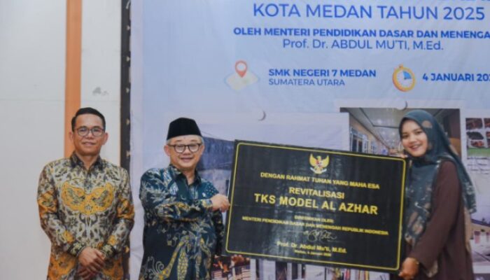 Kunjungi Medan, Wamendagri Diminta Tambah Revitalisasi Sekolah pada 2026