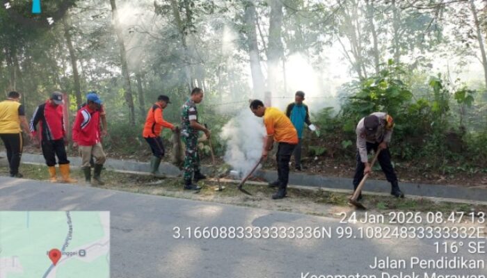 Koramil 14/DMR Bersama Forkopimca Gelar Gotong Royong