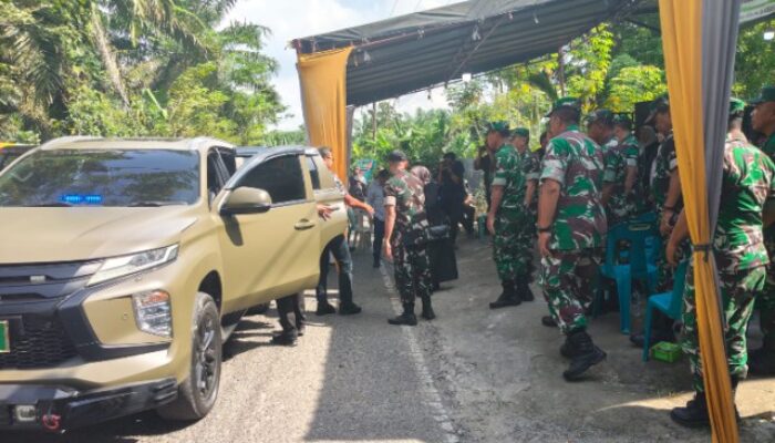 Danrem PT Melayat ke Rumah Duka Istri Anggota Koramil 20/TK