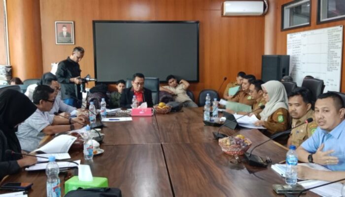 Istilah “Perangko Kilat” Muncul dalam RDP soal Billboard di Medan