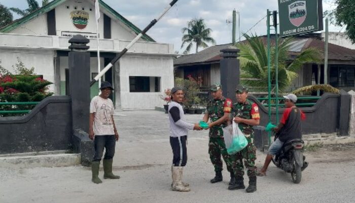 Koramil 08/Pantai Cermin Gelar “Jumat Sejuta”