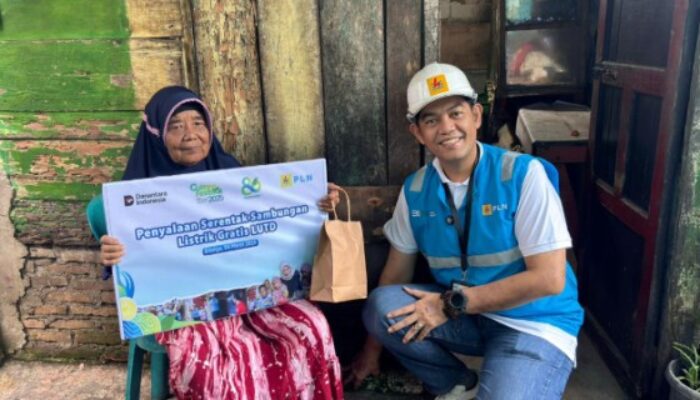 Donasi Pegawai PLN Nyalakan Listrik Gratis bagi 136 Rumah di Sumut