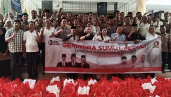 Gerindra Sumut Salurkan 500 Paket Sembako untuk Cs dan Sekurity di Medan
