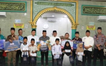 Zulkarnaen Hadiri Safari Ramadan Pemko Medan di Masjid Tawwabin, Bantuan untuk Warga Disalurkan