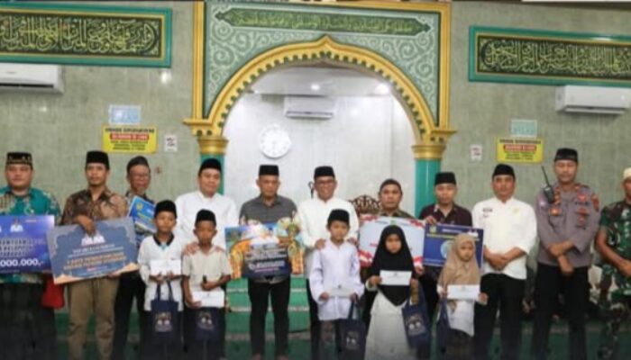 Zulkarnaen Hadiri Safari Ramadan Pemko Medan di Masjid Tawwabin, Bantuan untuk Warga Disalurkan
