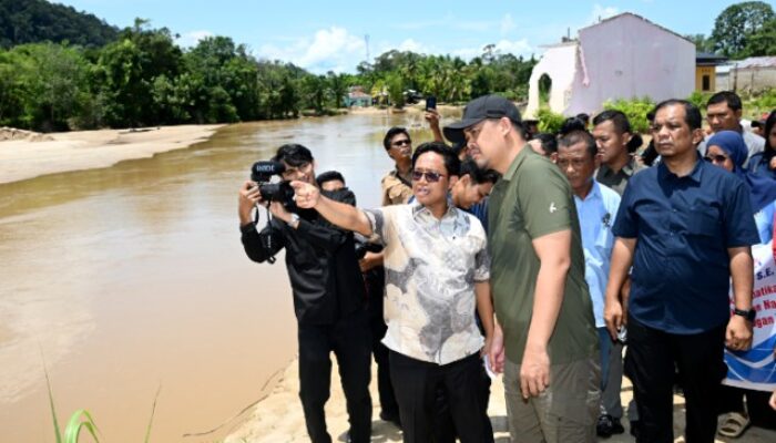 Bobby Tinjau Pelaksanaan Rekonstruksi Sungai Sibuluan