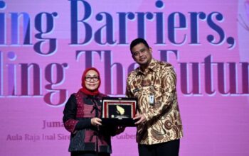 Bobby Dorong Perempuan Seimbangkan Peran Domestik dan Publik