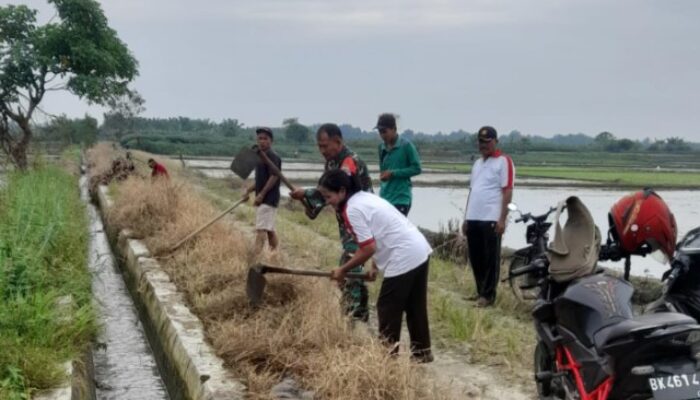 Babinsa Koramil 16/DMS Gelar “Sabtu Bersih” di Wilayah Binaan
