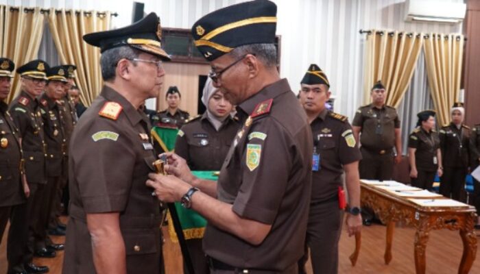 Kajatisu Lantik 7 Kajari Baru, Ingatkan Hindari Penyalahgunaan Wewenang