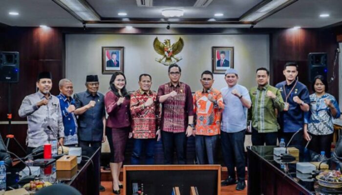 Rico Gandeng DPRD Sumut Perkuat Sinergi Pembangunan Medan