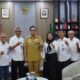 Rico Minta Purnabakti Lurah Tulis Pengalaman Jadi Buku